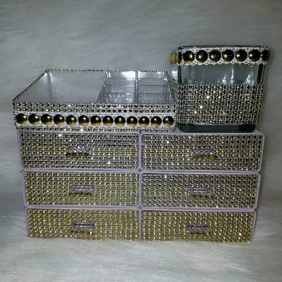 Makeup Storage - Picture 2 of 5